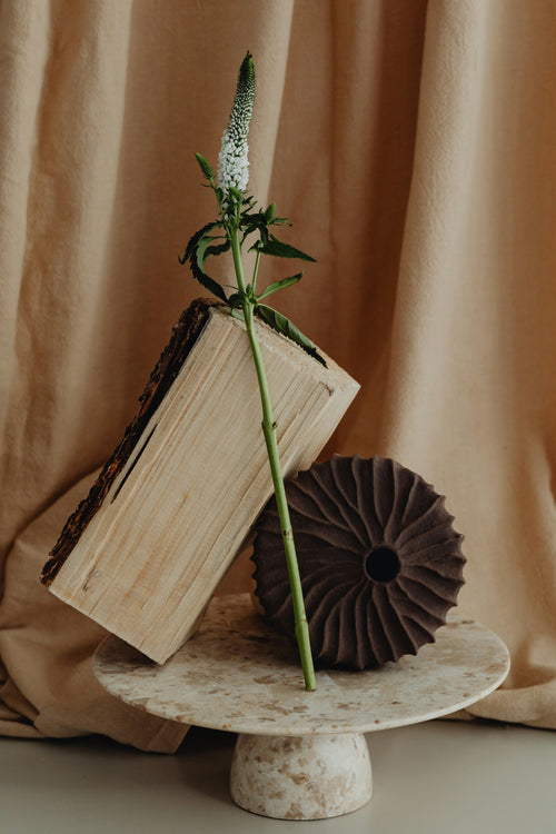 SCENTED CANDLE BLACK VELVET - A WARMING SOY FRAGRANCE